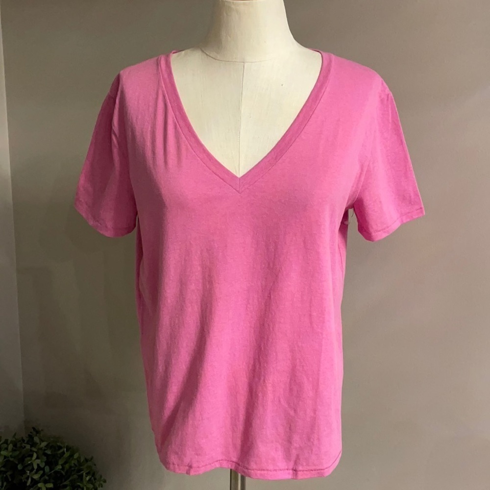 BP NORDSTROM women’s V neck cropped T- shirt short sleeve PINK  available in M